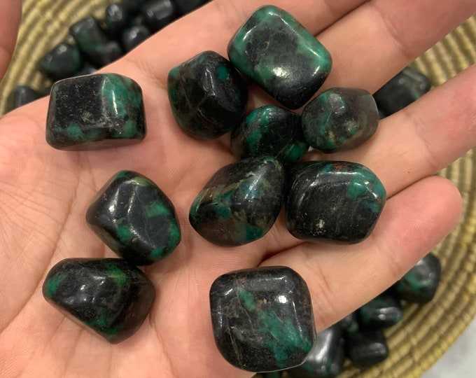 Great Quality Green Colour Hydro Garnet Tumbles, Hydro Garnet Tumbles, Green Hydro Garnet Tumbles, Hydro Garnet Stone, Hydro Garnet Tumble