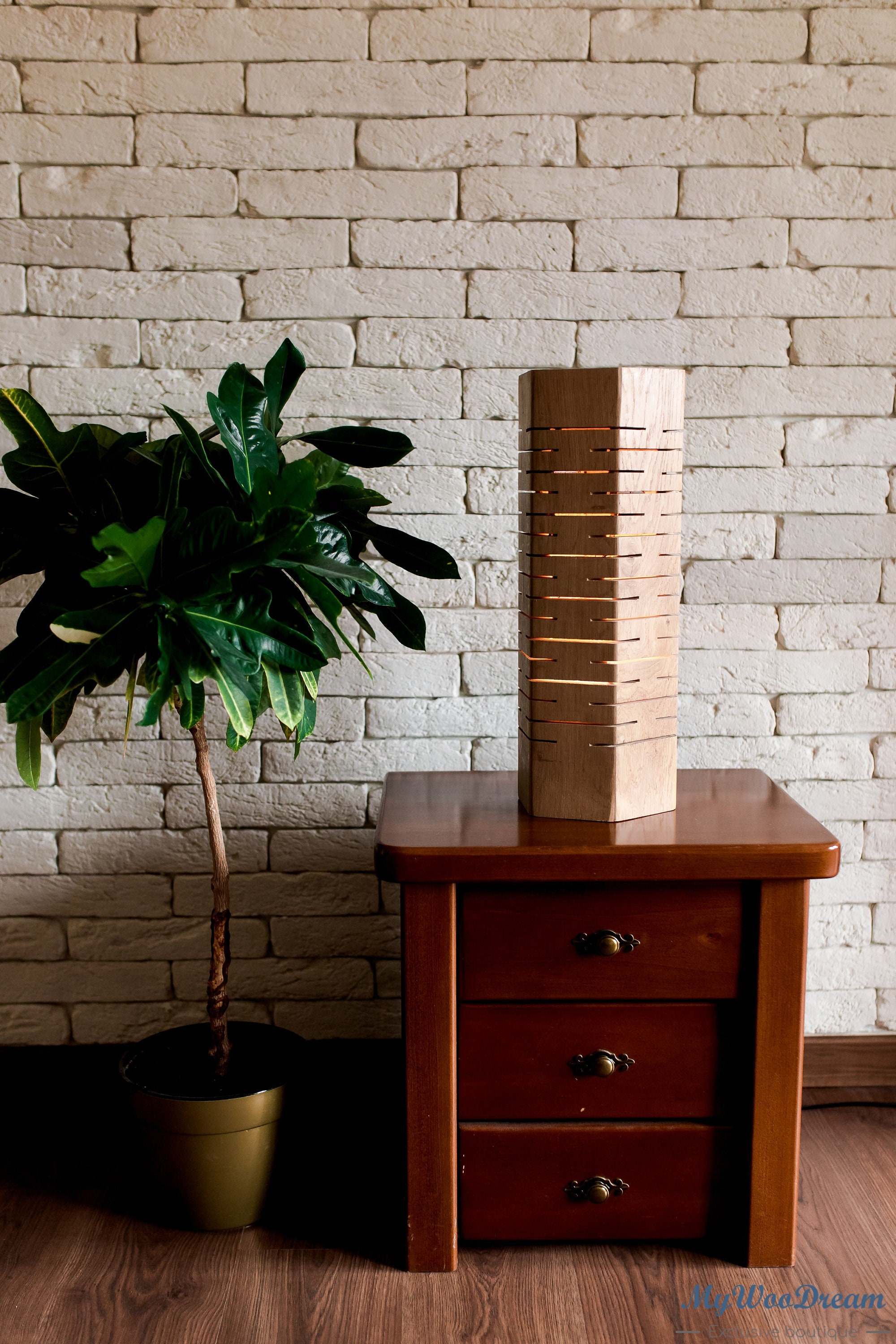 Lampe en Bois Fait Main, Design Unique et Original, Lampe à Poser, Custom Wood, Lamp, Handmade Handc