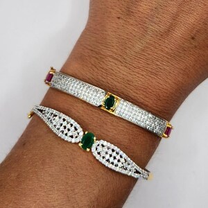 2-PACKNINGAR MED ARMBAND - Smaragd-, Rubin- och Diamantsimulanter i Guldton - Genomsnittlig