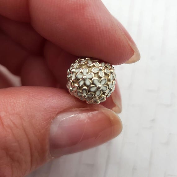 Pandora Enamel White Daisy Clip Charm - image 2