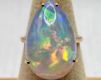 CERTIFIED 18kt Yellow Gold 22x15mm AAA Ethiopian Welo Opal Pear Solitaire Ring - Size 7
