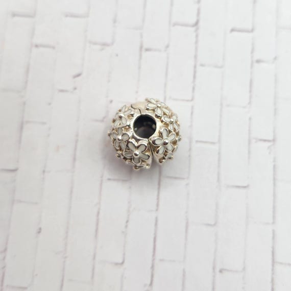Pandora Enamel White Daisy Clip Charm - image 7