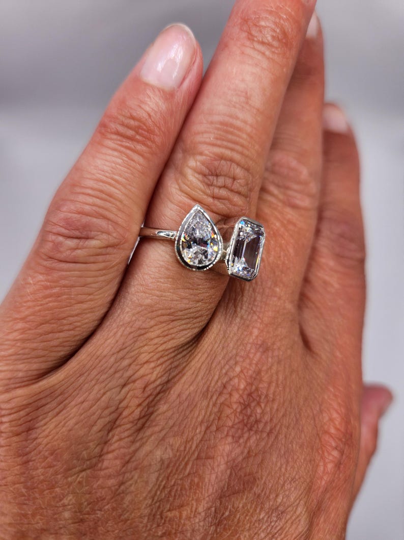 Toi et Moi Cubic Zirconia Ring - Size 7 image 4