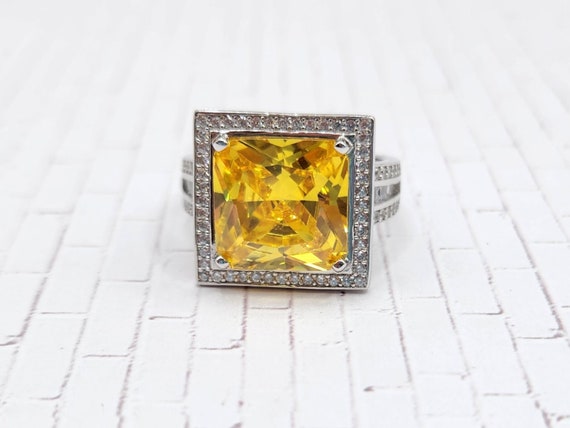SIMULATED YELLOW DIAMOND and Simulated White Diam… - image 2