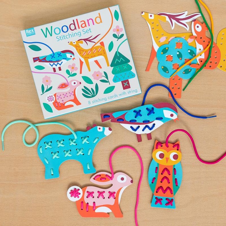 Stitching set woodland animals. Learn to stitch cardboard kit for kids. Craft kit. Great gift. Kids crafts. Threading. Sewing. Hobby. bild 1