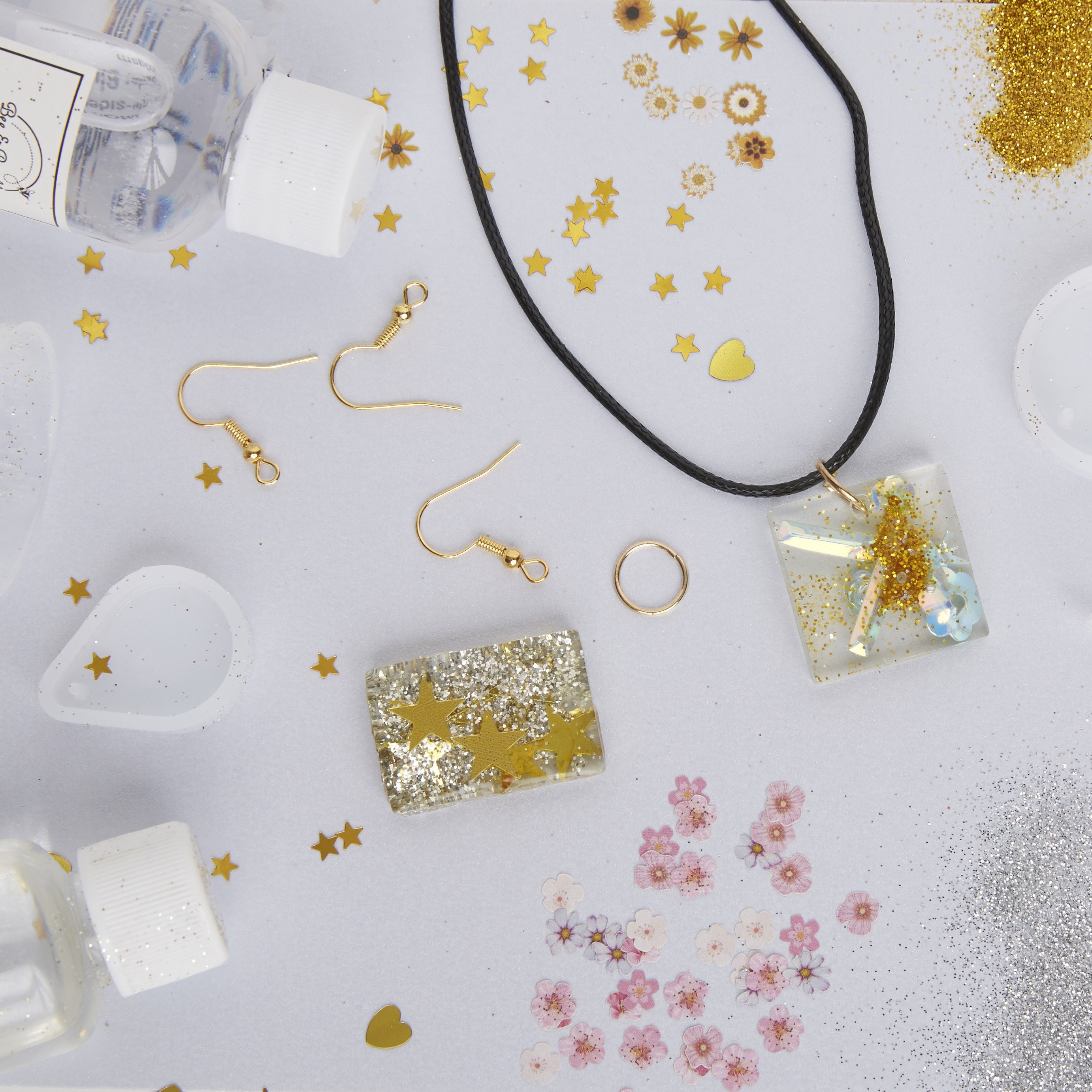 Resin Jewellery Kit. Craft Kit. Easy Kit. Make Your Own. DIY