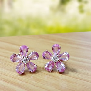 For get me not Earrings,A beautiful Pink Sapphire Gemstones 4.15Ct with White Sapphire,Jewelry for her,9K Gold Very Shiny,Thailand jewelry