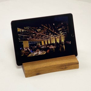 Hard Wood Tablet Stand (Double Slotted)
