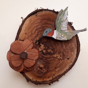 Live Edge Wood slice with Hummingbird