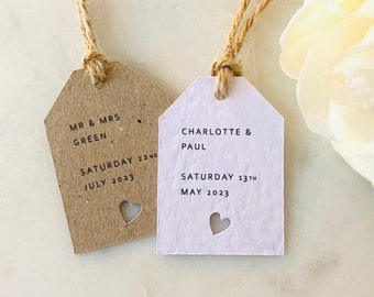 Bruiloft gunst label met hartuitsparingen — mini bagagelabels — dank u tags — baby shower tags — aangepaste tags — kraft bruin of wit