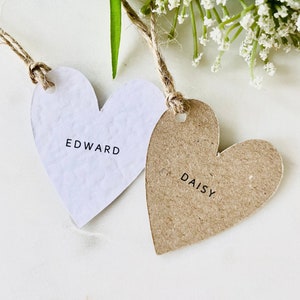 Etichette con nome a forma di cuore - Etichette per bomboniere - Segnaposto - Etichette per baby shower - Etichette di ringraziamento - Etichette per addio al nubilato - Kraft o bianco