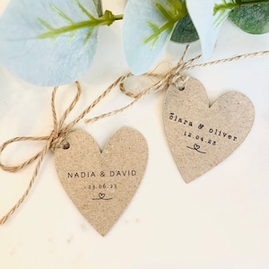 Etichette per bomboniere a forma di cuore in carta kraft moderna con spago - Etichette per ringraziamenti di nozze - Monocromatiche - Minimaliste - Semplici
