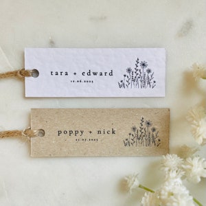 Wildblumen Hochzeit Gunsten Anhänger - Floral Dankeschön Tag - Paare Name Datum Etikett - Weiß Kraft - Leinen gehämmert texturiert