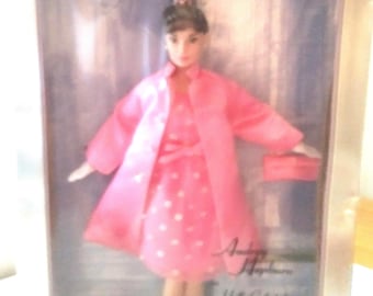 Paramount Pictures Breakfast at Tiffany's Audrey Hepburn Holly Golightly doll classic edition
