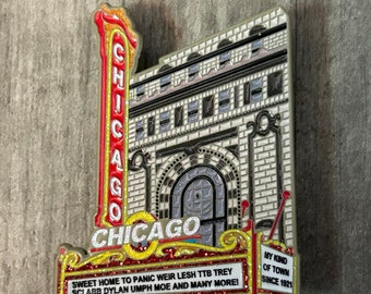 Reconnaissant en sueur, épinglez une épingle au théâtre de Chicago Chicago, IL pour votre tableau d'affichage ou votre échange d'épingles, épinglez une épingle pour une salle de concert locale