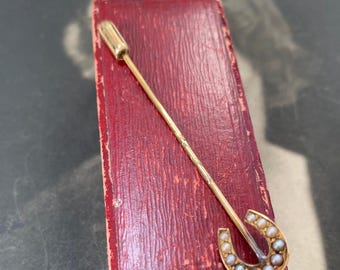 Victorian 18ct Gold Horseshoe Brooch: Pearl Keepsake in Antique Box