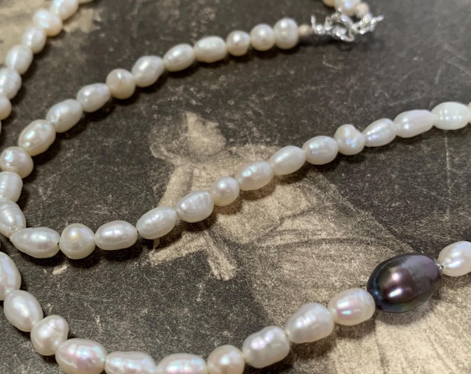 custom White freshwater Biwa pearl necklace with Grey baroque pearl | 41cm Princess length | 5mm-6mm pearls | Silver 925 clasp