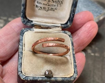 Pure Copper Ring Hammered Artisan made in England size T, size 10 US. 100% recycled copper for arthritis pain relief