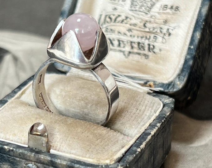 Kultaseppä Salovaara Silver Rose Quartz Ring – Vintage Finnish Modernist Ring, 1971 Retro Scandinavian Jewellery - Size N 1/2, 6 3/4 US