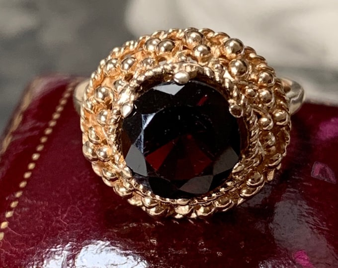 9ct Gold Garnet Ring Vintage 1972 Birmingham Hallmarked, Large 2.34ct Deep Red Garnet Etruscan Style Ring Size Q UK US 8