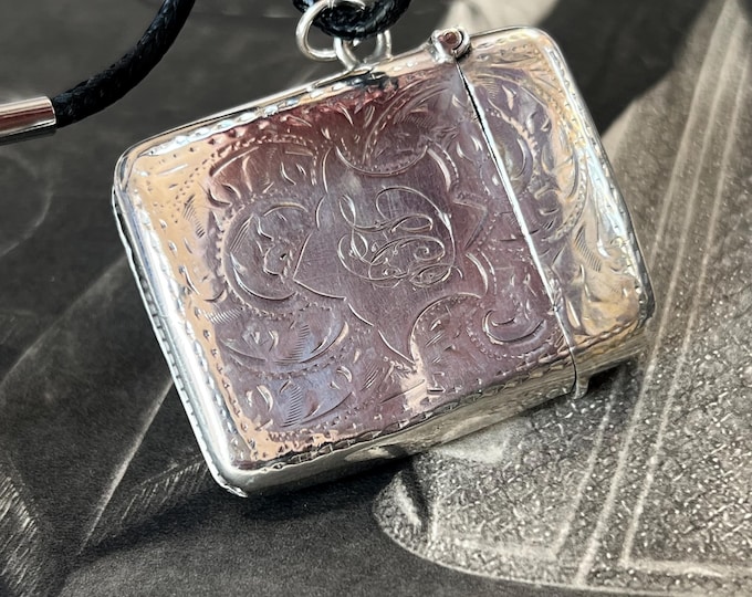 1908 silver Vesta Case Locket Birmingham hallmark 28.1g sterling silver with 23in necklace strap Ornate Engraving Gift Ready