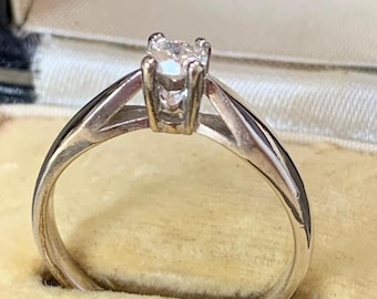 Vintage 0.20 ct Diamond Solitaire Ring: 9ct White Gold, London Hallmark