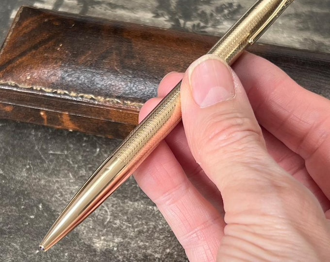 Yard-O-Led 'De Luxe' Rolled Gold Ballpoint Pen – Vintage 1960s – Made in England – Engraved Body