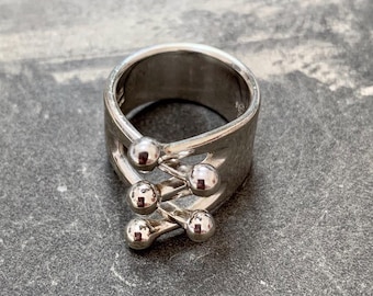 Anna Greta Eker Jester Ring, Vintage Scandinavian Modernist Sterling Silver Ring, Norway, Size L