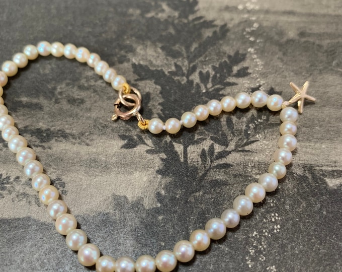Vintage Pearl Bracelet: 9ct Gold Starfish Charm, Delicate Design