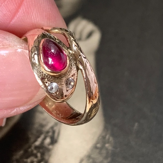 Antique Snake Ring Ruby gemstone set in 14ct yell… - image 6
