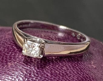 18ct White Gold Diamond Solitaire Ring: 0.28ct Princess Cut, FL Clarity, Size 6