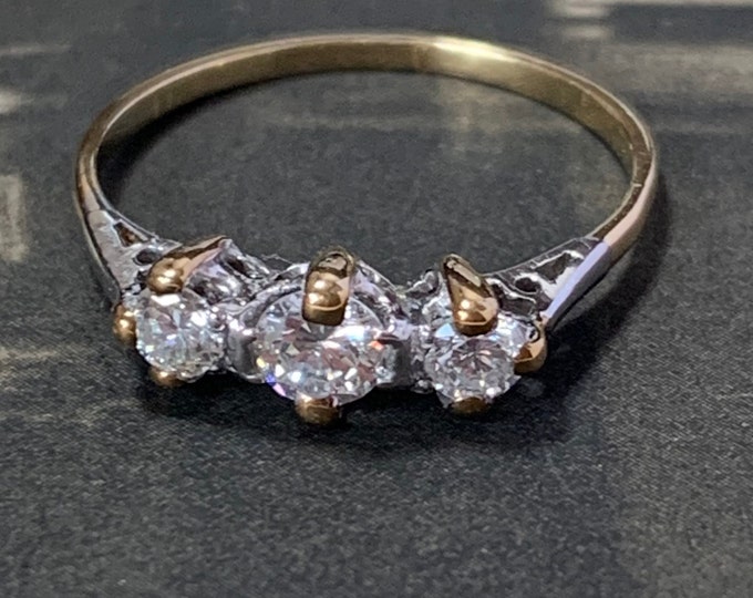 Vintage Diamond Trilogy Ring: 18ct Gold & Platinum, 0.4 Carat, Size L 1/2