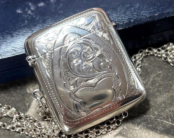 1907 Sterling Silver Vesta Pendant Antique Chester hallmark 20 inch Belcher chain 30 grams silver