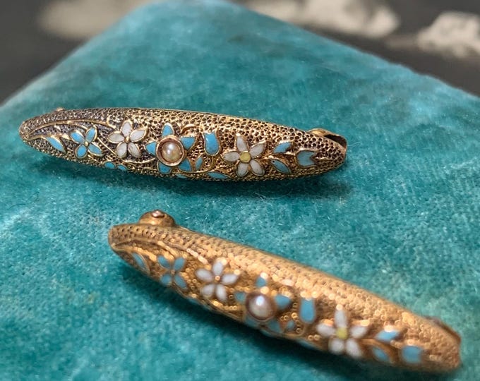 1920s Cloisonne enamel gold brooches. 14ct gold Forget me not dress pins. Pearl floral design In original velvet box