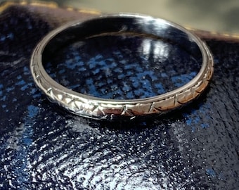 Victorian Platinum ring . 3 grams. Ring size O, size 7 US.  engraved platinum band  2.3mm wide