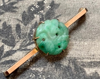 Antique Jade brooch set in 9ct yellow Gold. A fine jadite pin with a very beautiful gemstone and celestial markings