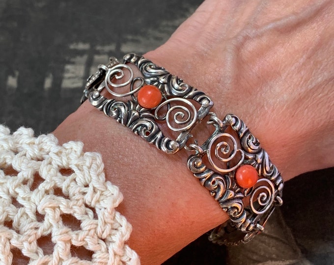 Edwardian Rococo Revival silver bracelet with Coral gemstones