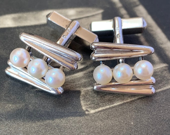 Vintage Mikimoto Pearl Cufflinks. Sterling silver with 6 Akoya pearls 4.5mm each. 9.5 grams