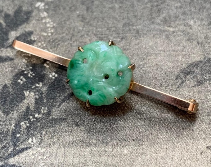 Antique Carved Jade Brooch: 9ct Yellow Gold, Victorian Pin