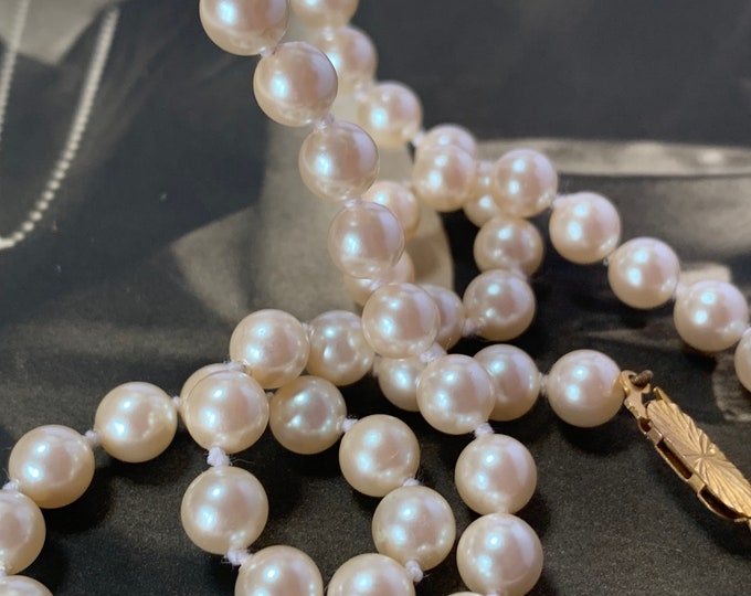 Faux Pearl necklace 9ct gold clasp. Vintage 18 inch princess length south sea shell pearl beads strand