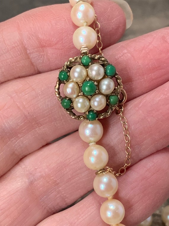 Mid century matinee pearl neckace with a beautifu… - image 9