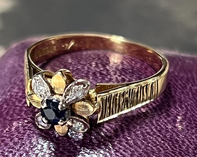 Vintage 1975 Sapphire Diamond Daisy Cluster Ring, 18ct Gold, Sheffield Hallmarked
