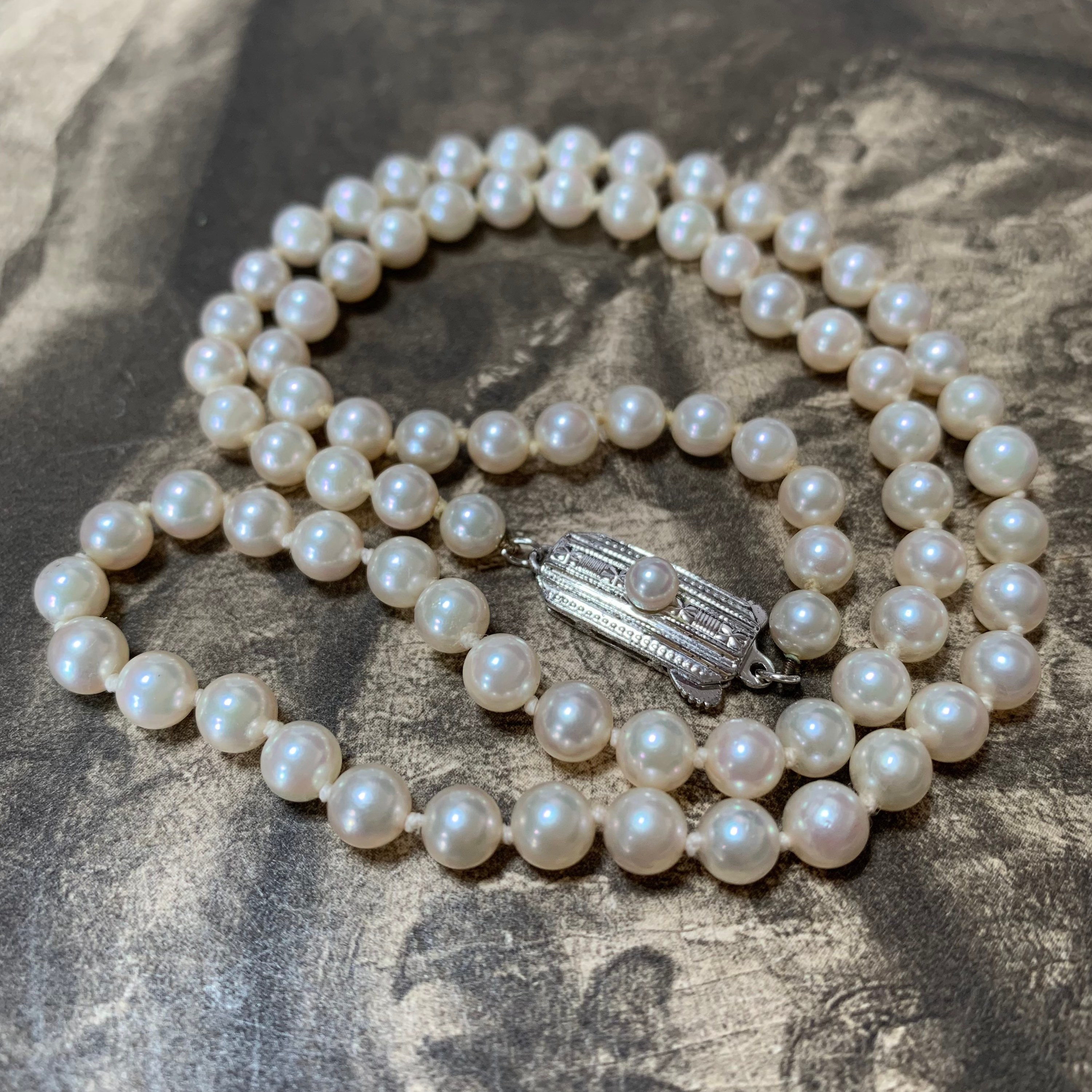 Vintage Mikimoto Akoya Pearl Necklace With Silver & Clasp. This Is A Beautiful 19 Inch Necklace For Formal As Well Casual Ware