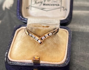 Vintage 9ct Gold Diamond Wishbone Ring – 0.20ct Natural Diamonds – Birmingham 1991 Hallmarked – UK N