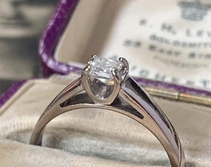 18ct White Gold Princess Cut Diamond Solitaire Ring, FL Clarity, G-H Color