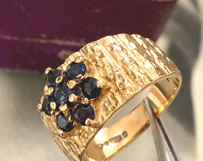 Vintage 1970s Sapphire Daisy Ring | 9ct Gold Natural Blue Sapphires UK L