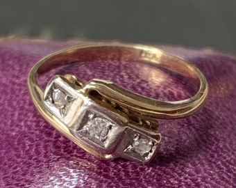 Trilogy Diamond ring platinum set 9ct yellow gold band. Vintage engagement ring. Ring size  I (UK)