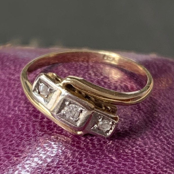 Trilogy Diamond ring platinum set 9ct yellow gold band. Vintage engagement ring. Ring size  I (UK)