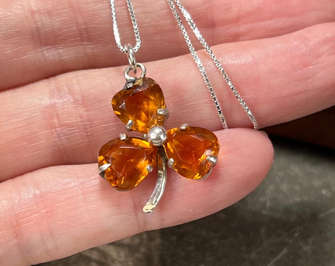 Silver citrine hallmarked Shamrock Pendant and 46 cm 925 fine box chain 1.3 grams