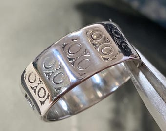 1960s Sterling Silver Band Ring: English Hallmarked Size 6